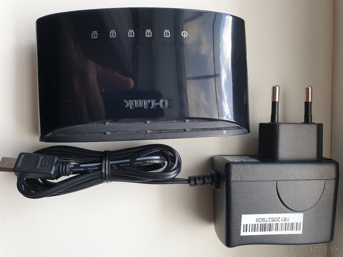 Predám switch D-Link...