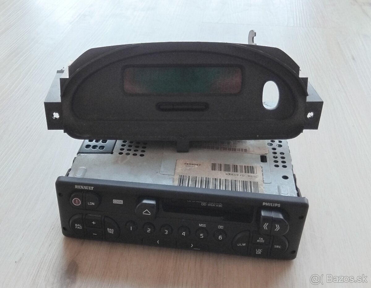 Autoradio + CD menic Renault Clio 2, r.1999