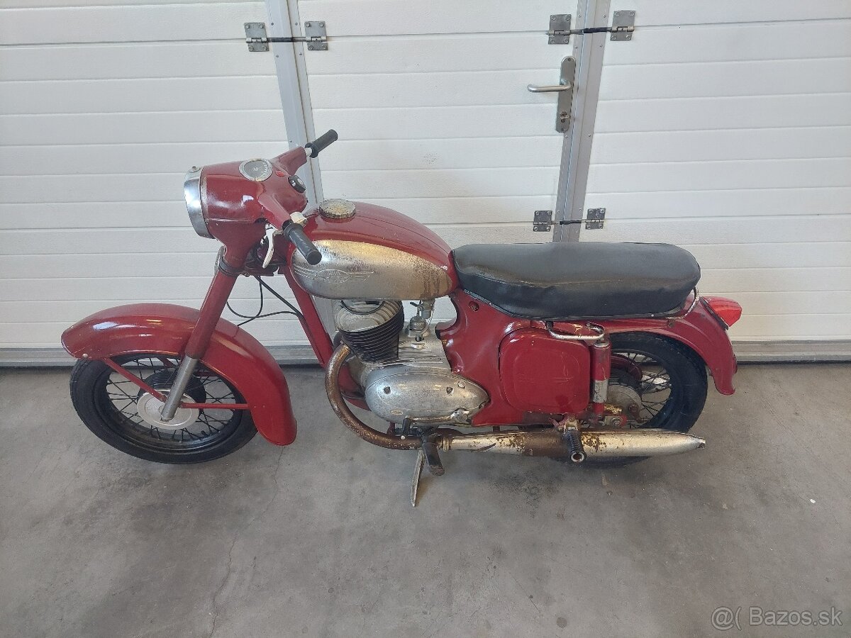 Jawa 250 559 Panelka s TP a ŠPZ