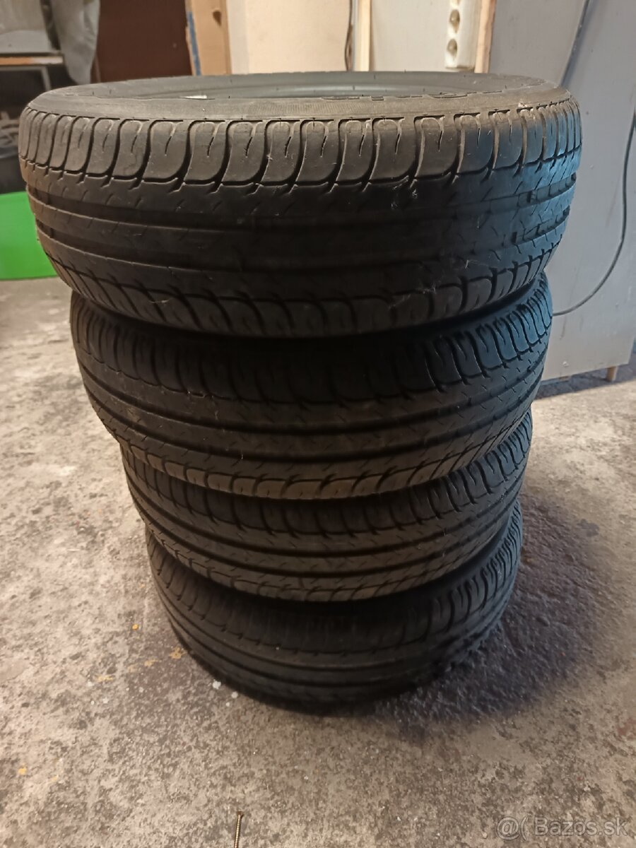 Letne pneu 18560R15 84H