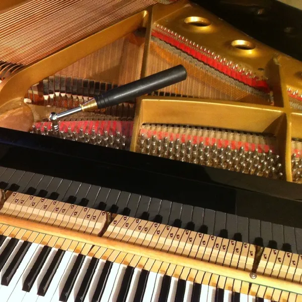 Ladenie klavírov a pianín