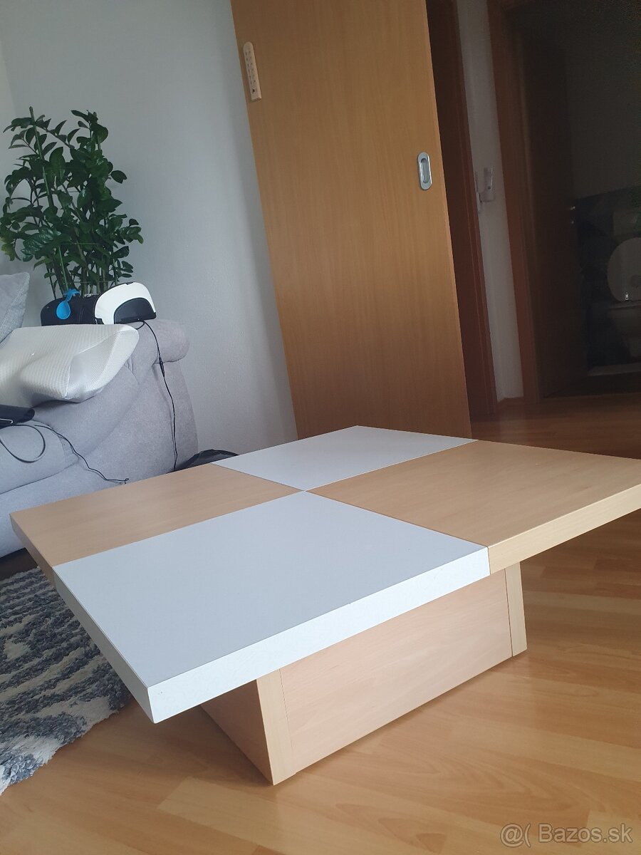 Konferenčný stolík