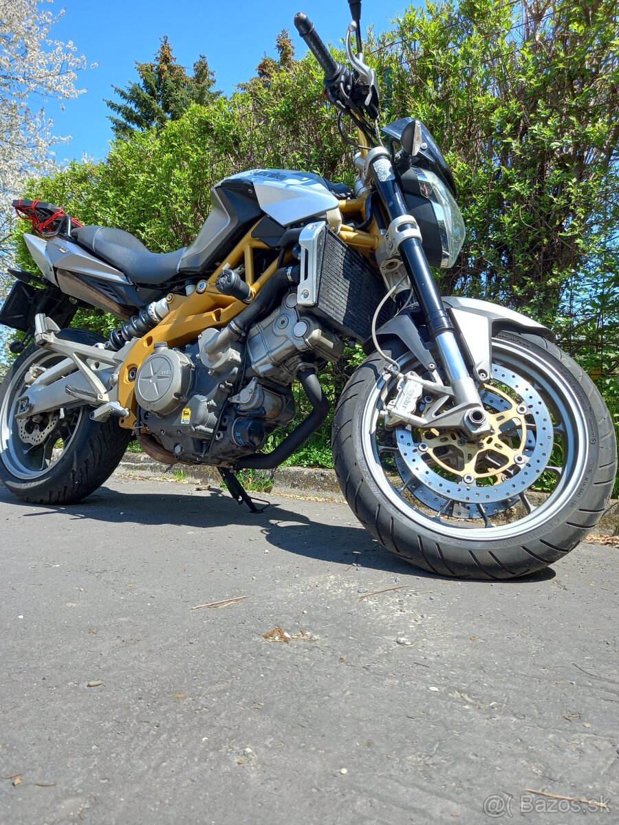 APRILIA SHIVER 750