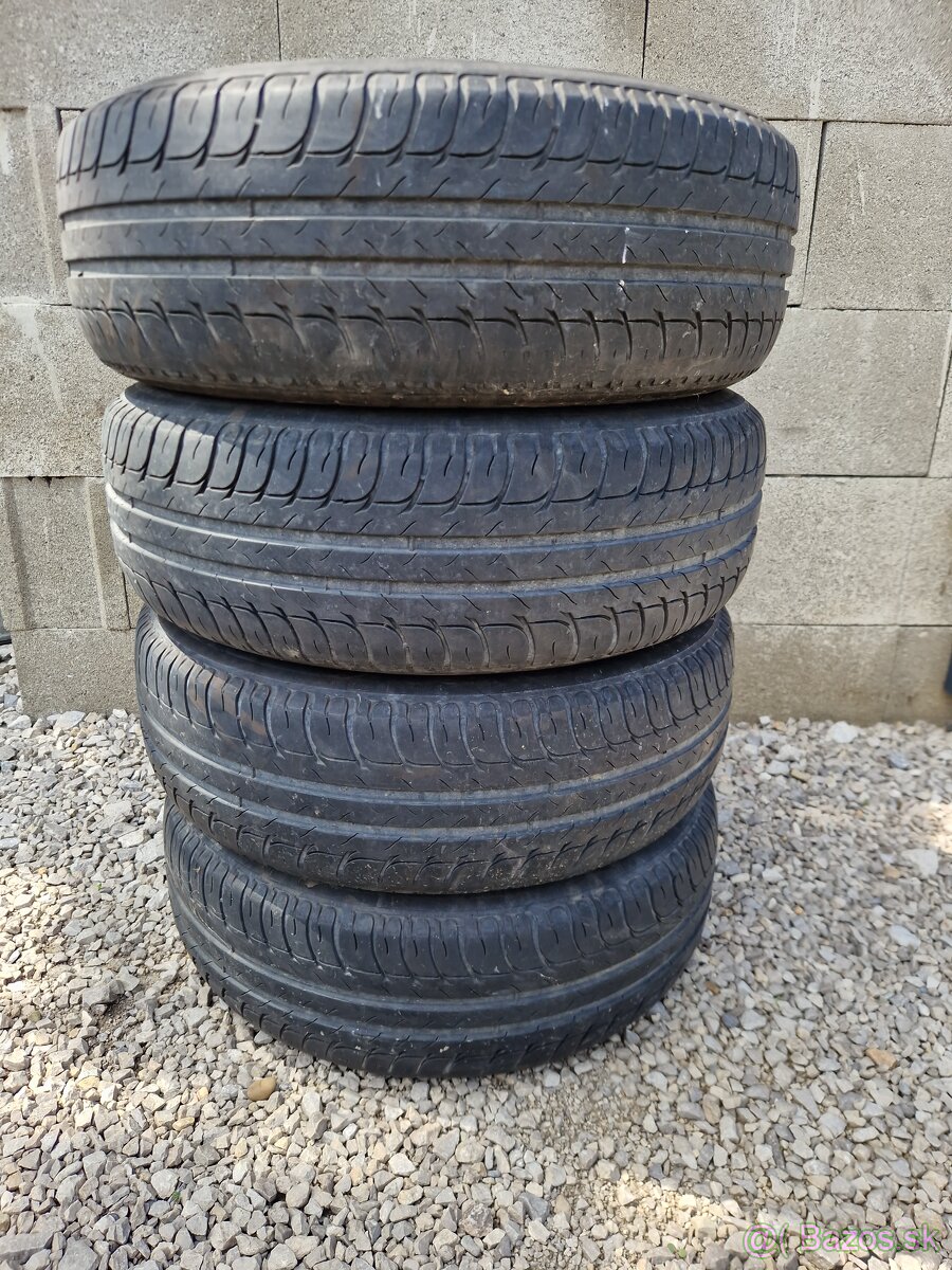 Pneumatiky s plechovými diskami 5x112 195/65 R15
