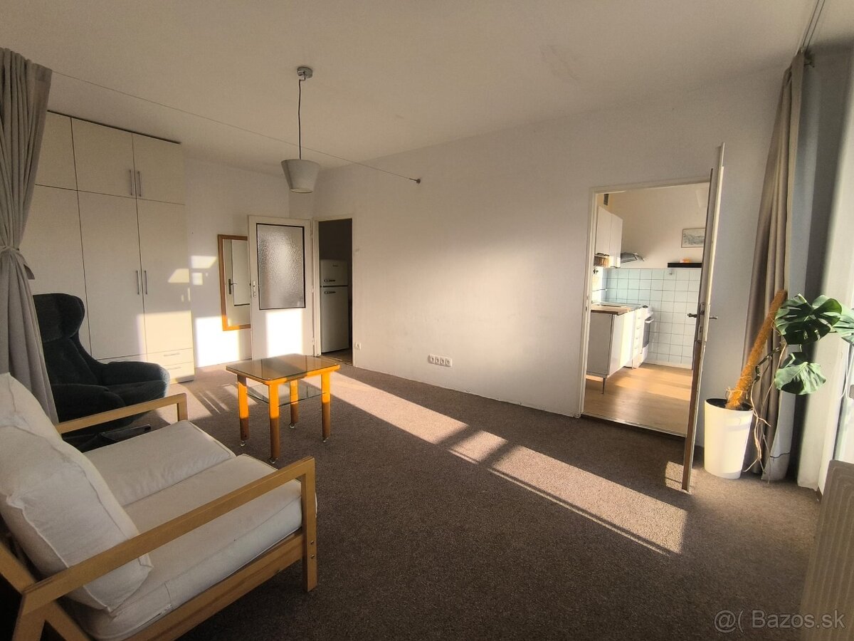 2Izbový byt blízko centra Piešťan