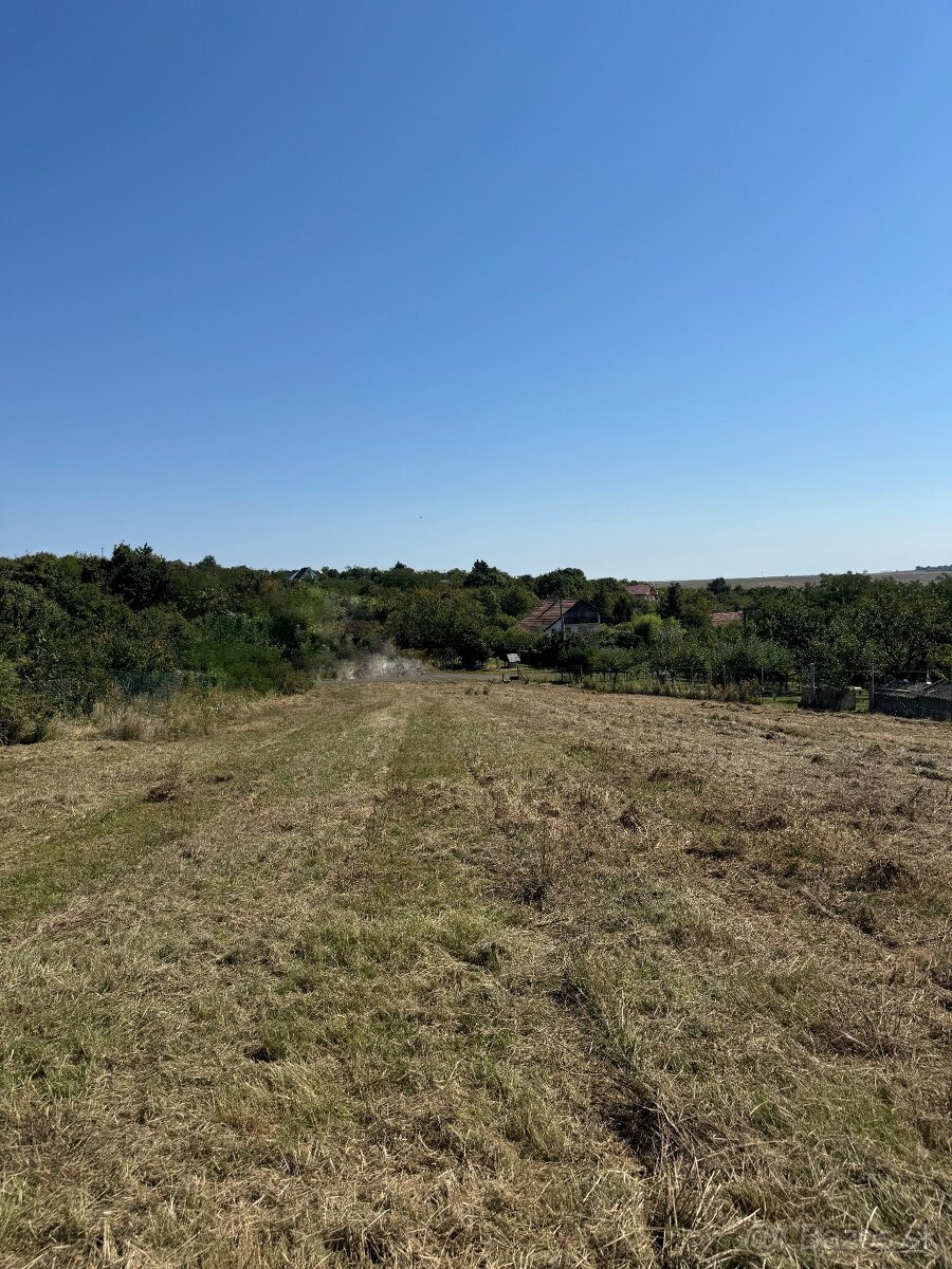 Pozemok pre RD Nitrianske Hrnčiarovce