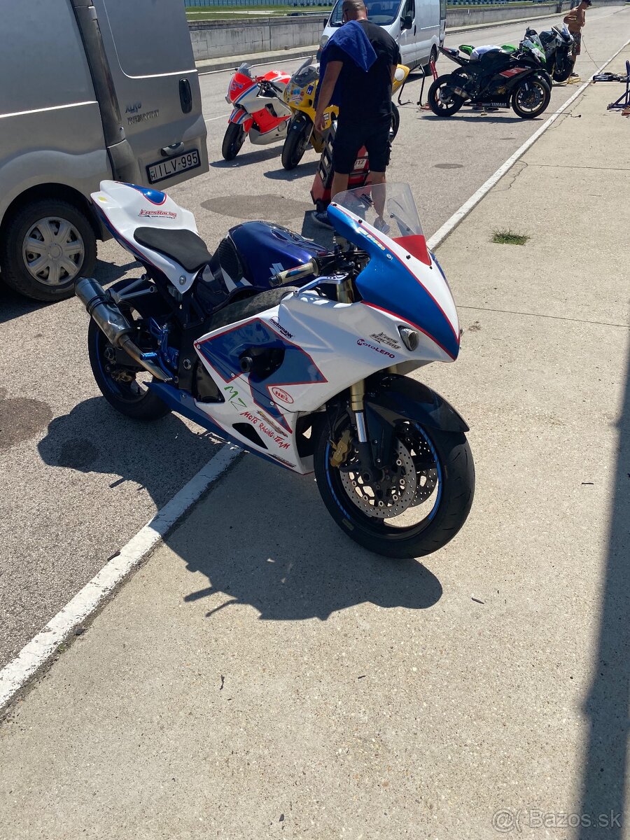 Suzuki GSX-R 600 K4