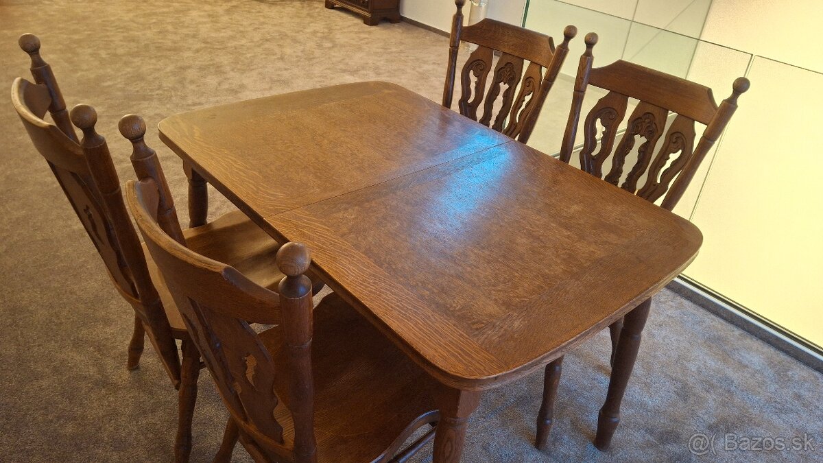 Jedálenský stôl- rozkladaci