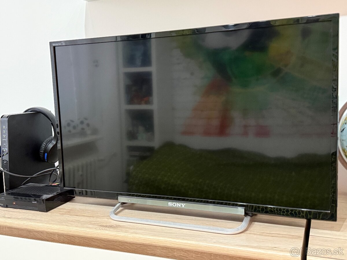 Tento televízor Sony KDL-32R424A