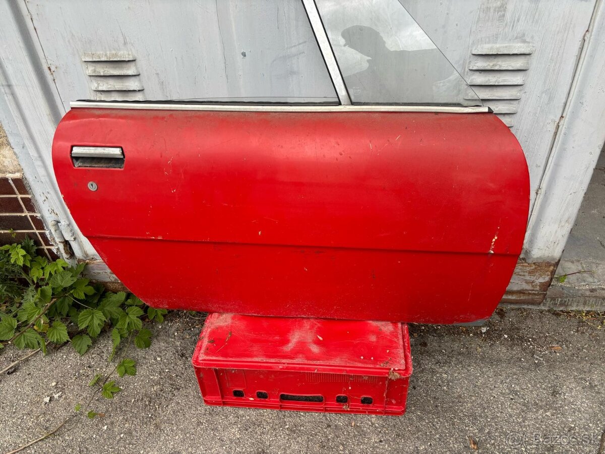 Predám predné pravé dvere SKODA 110R