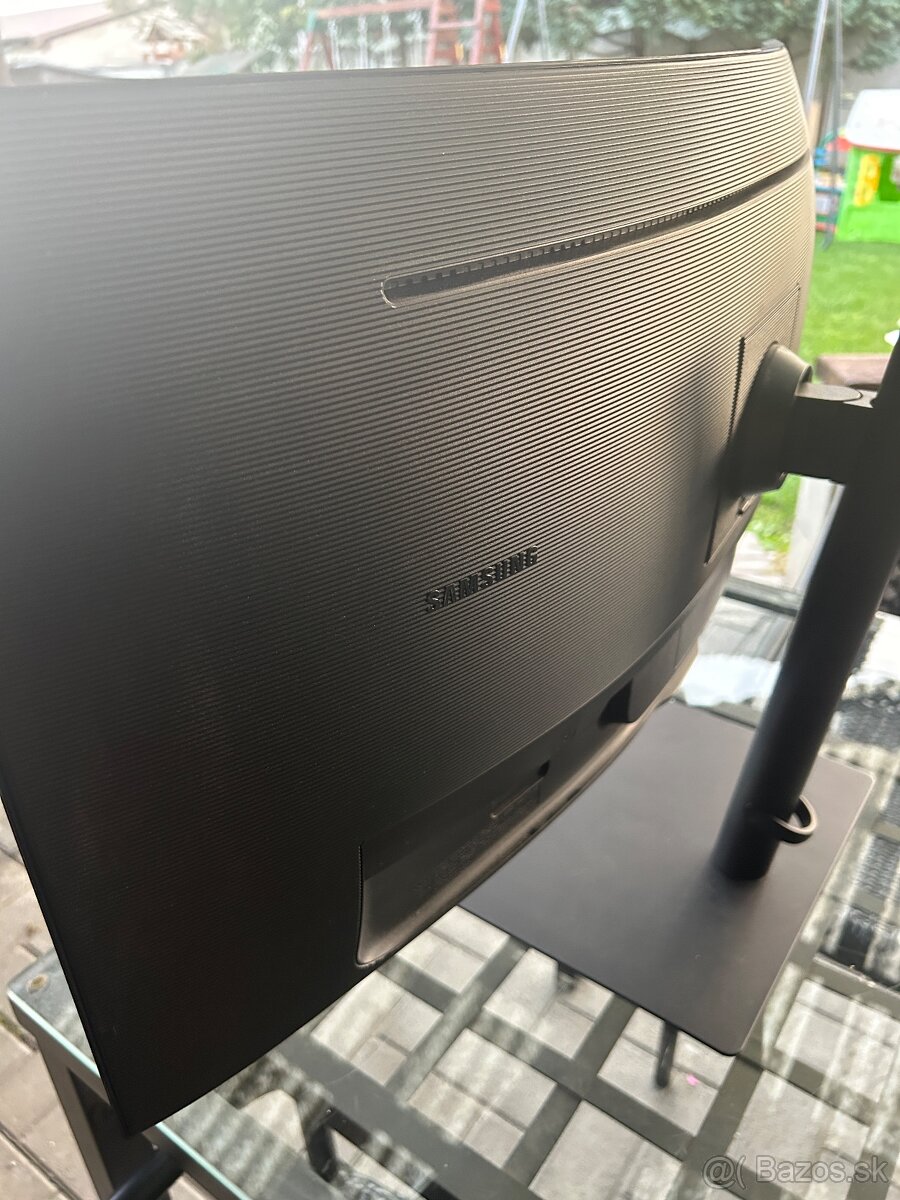 monitor 4k ultraširoky