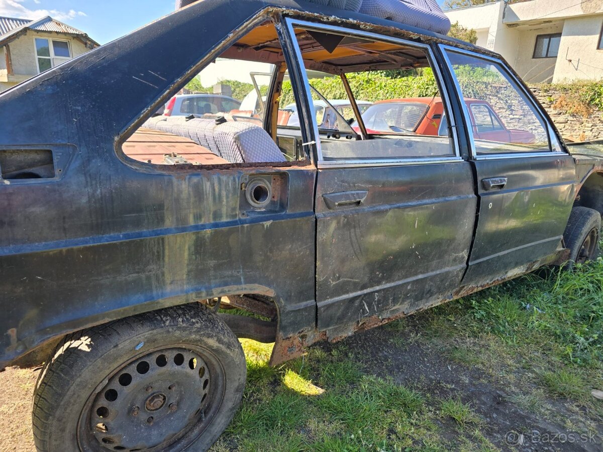 Tatra 613