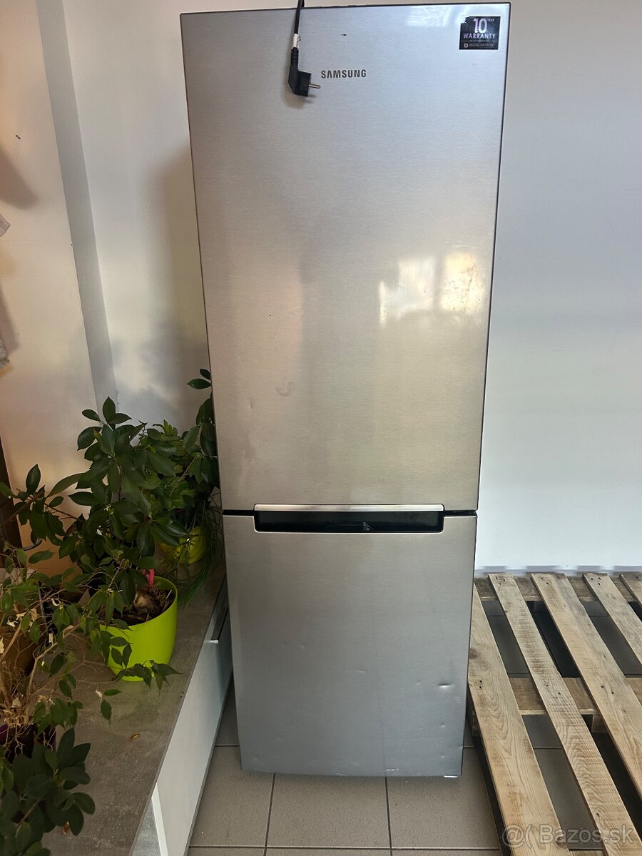 Predam chladničku Samsung