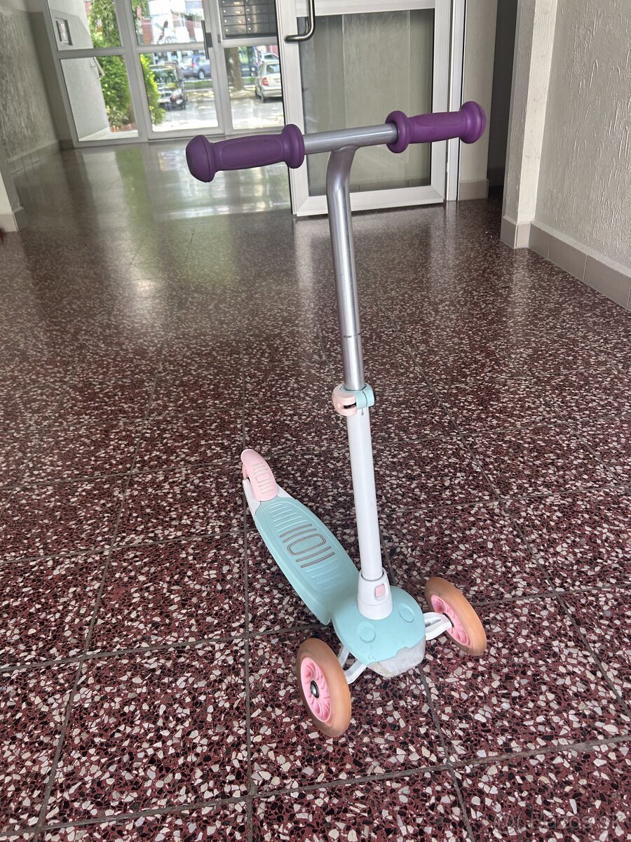 Predam detsku kolobezku oxelo