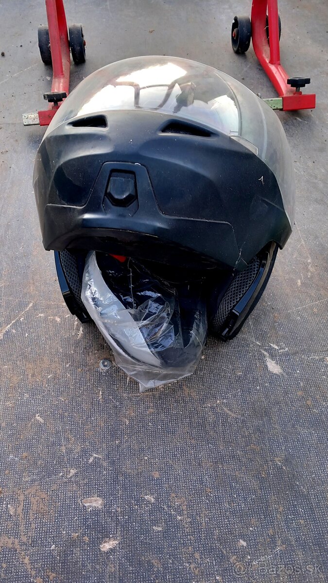 Prilba na moto