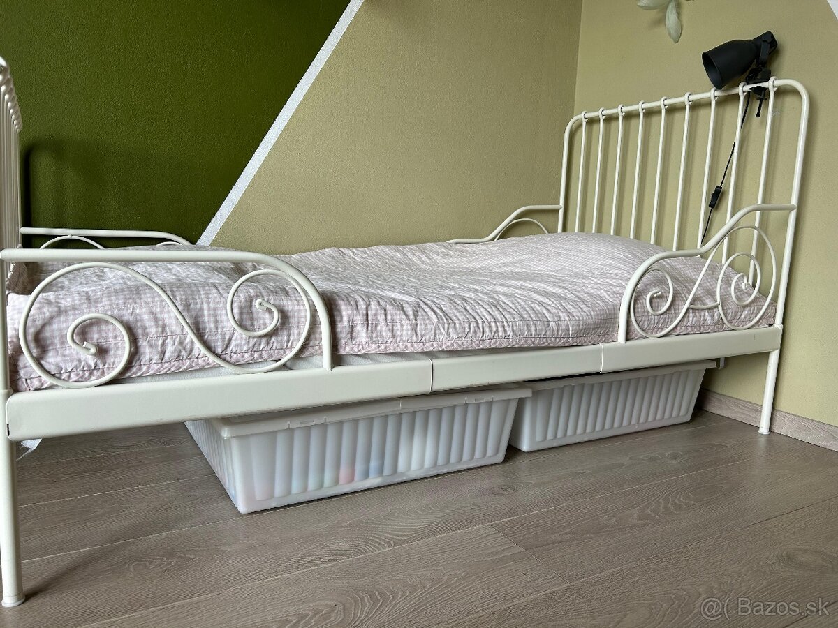 Rastúca posteľ IKEA