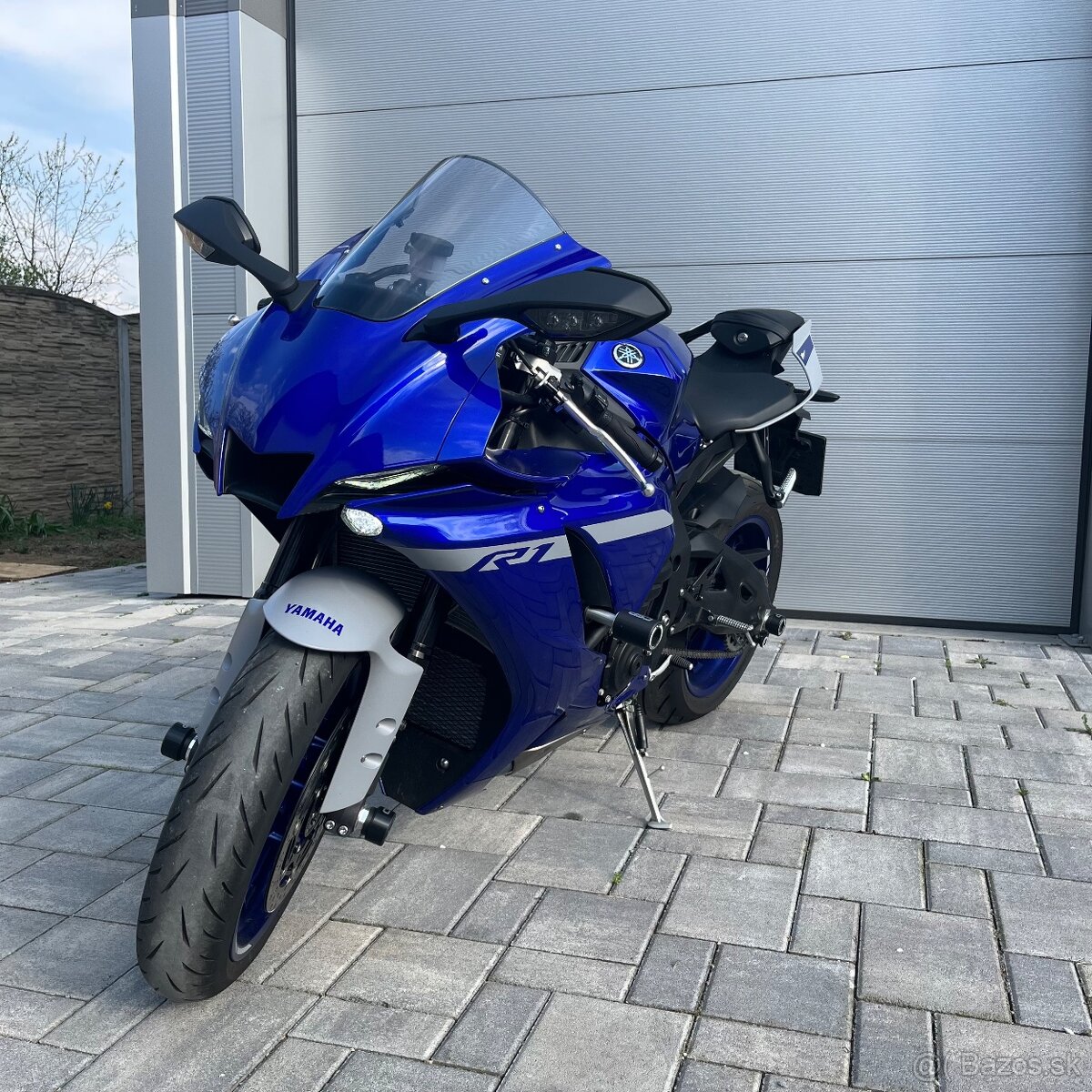Yamaha R1 2021