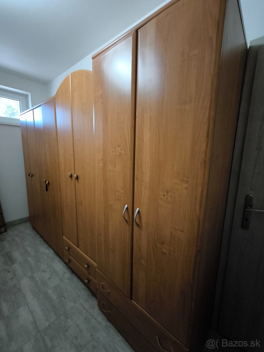 Predám skrine 4 ks (aj jednotlivo)