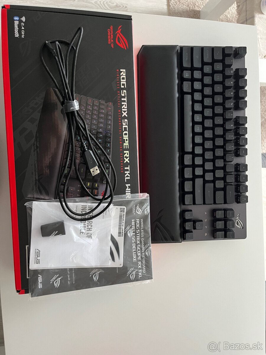 Herná bezdrôtová mechanická klávesnica Asus