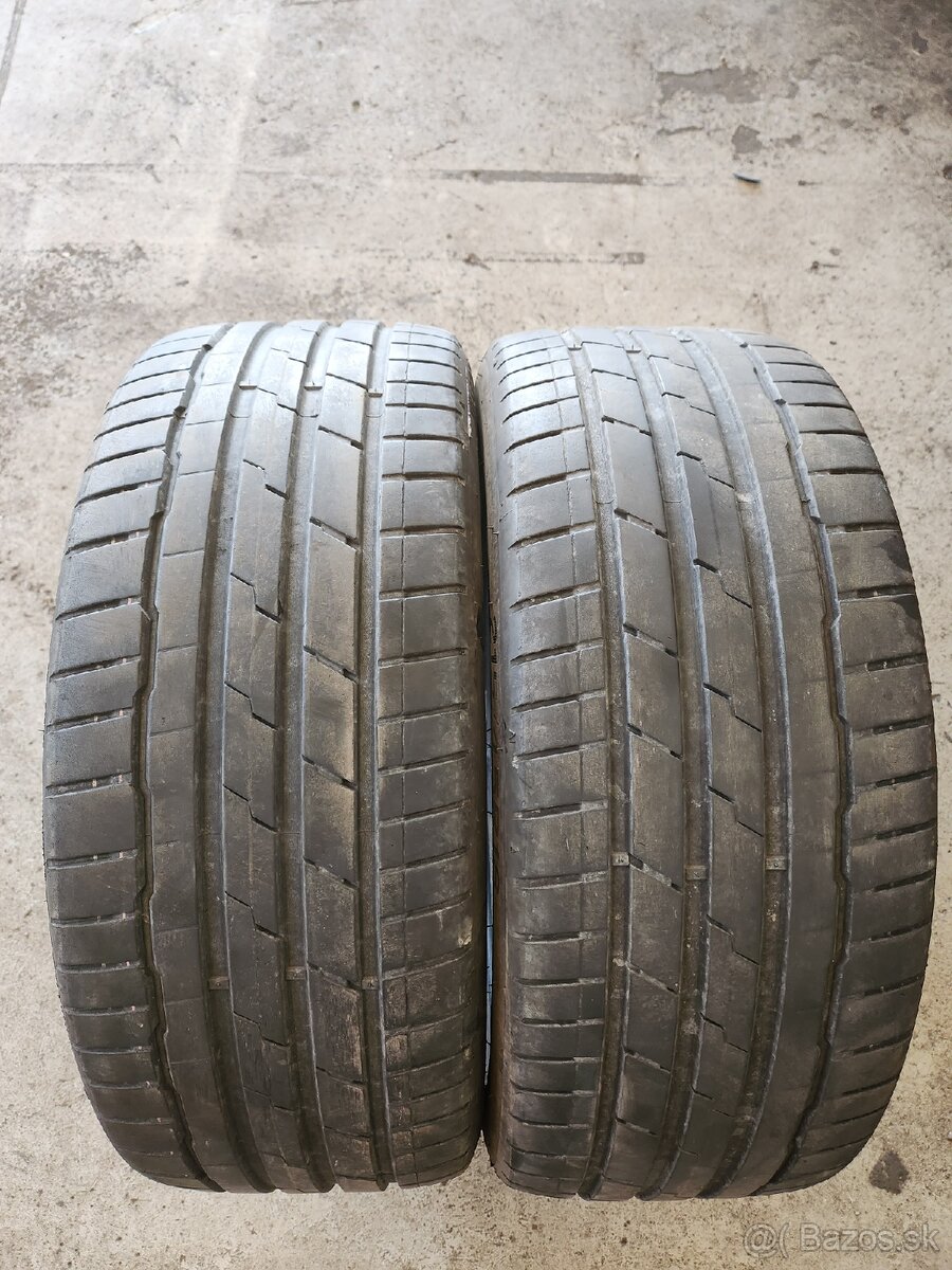 Predám 2ks letné pneu 215 45 18