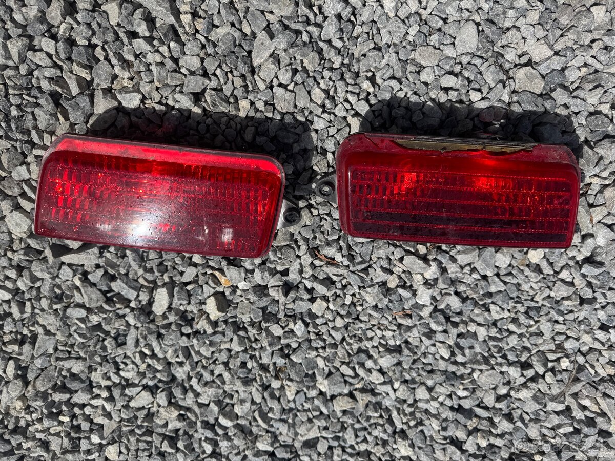 Jeep grand cheroke zadné svetlá hmlové