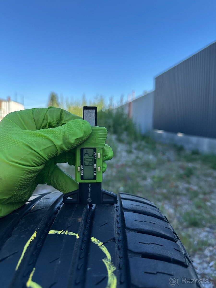 Dobrý deň, predám pneumatiky Značka: NOKIAN Rozmer: 225/55 R