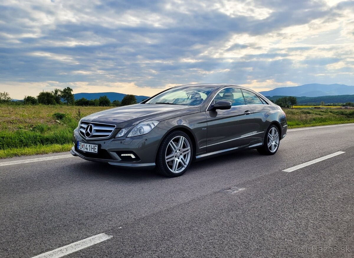 Mercedes Benz E coupe 350 CDI AMG - béžová koža