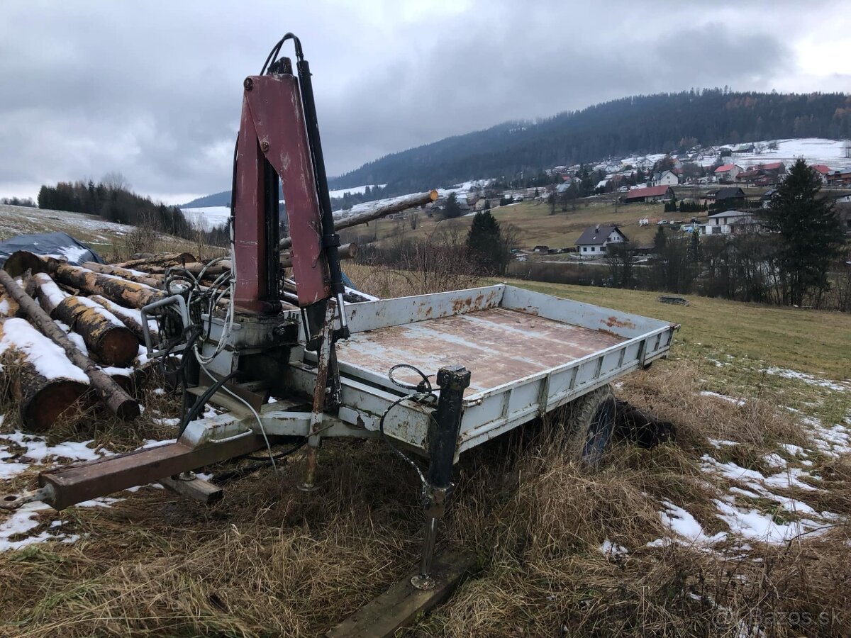 Vlecka s hydraulickou rukou panoba