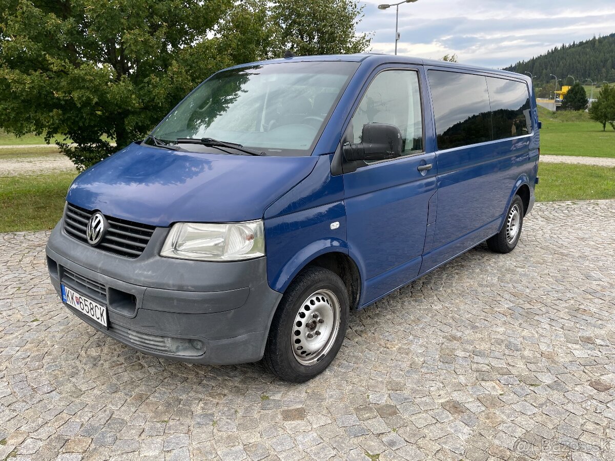 Volkswagen Transporter T5 2.5 TDi Long 9 miestny bus
