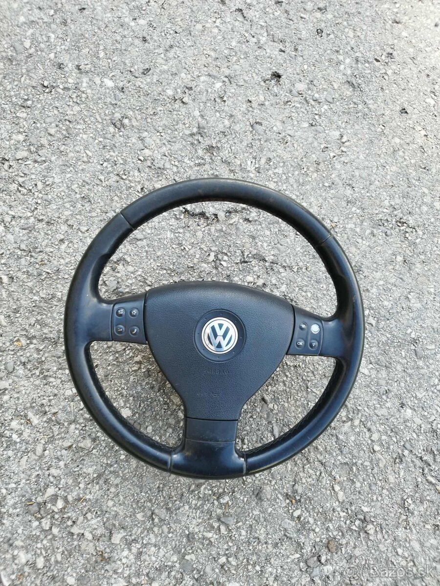 Predám multifunkčný volant vw touran