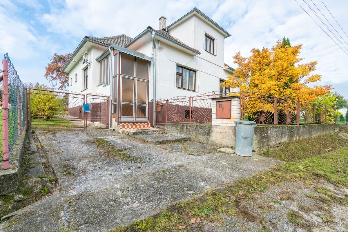 Rodinný domček v malebnej dedinke Stará Turá , časť Papraď