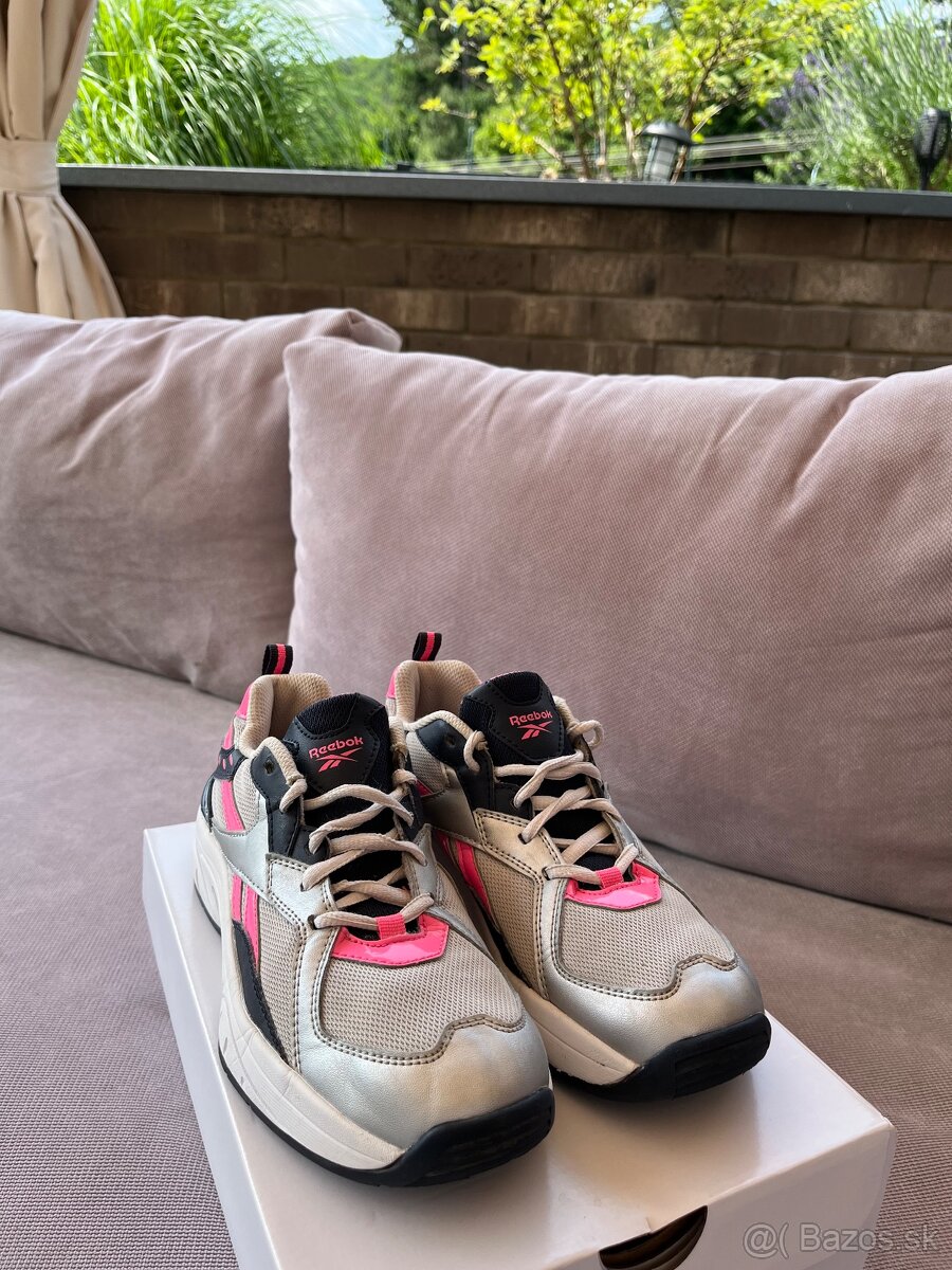 Dámske / detské botasky Reebok (36)