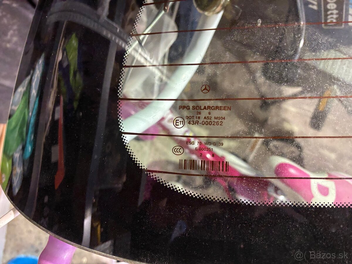 Zadné sklo (okno)