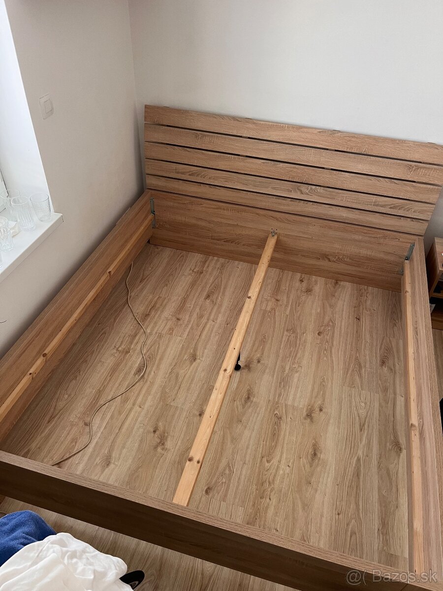 manzelska postel 180x200 masiv