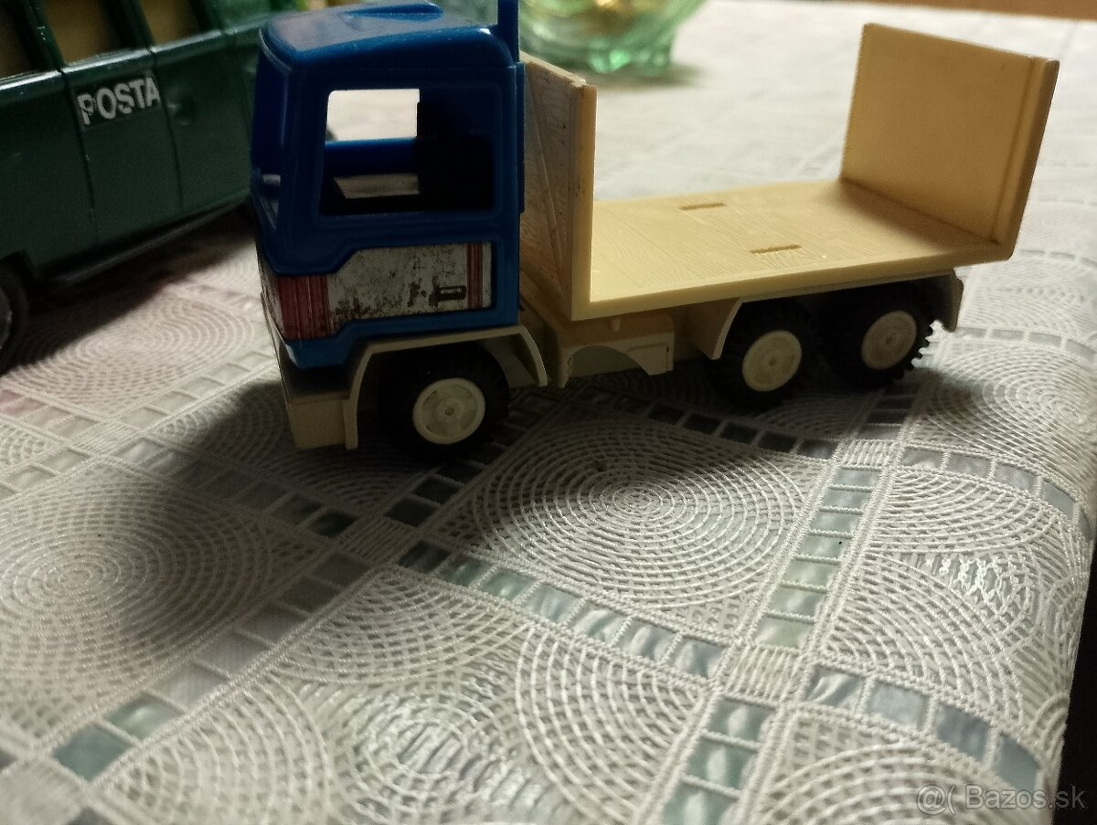 Predám staré autička