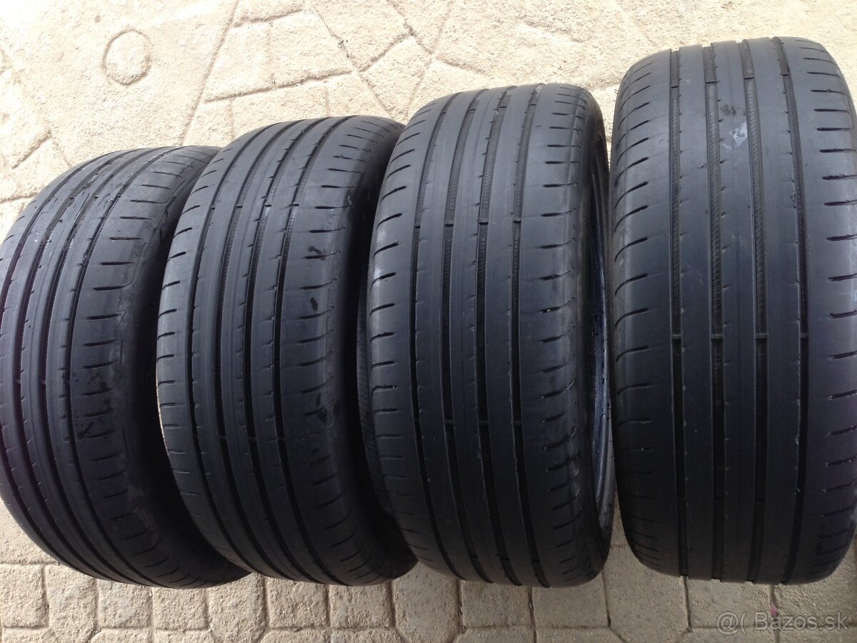 Predám letné Pneu 225/45r18 5mm