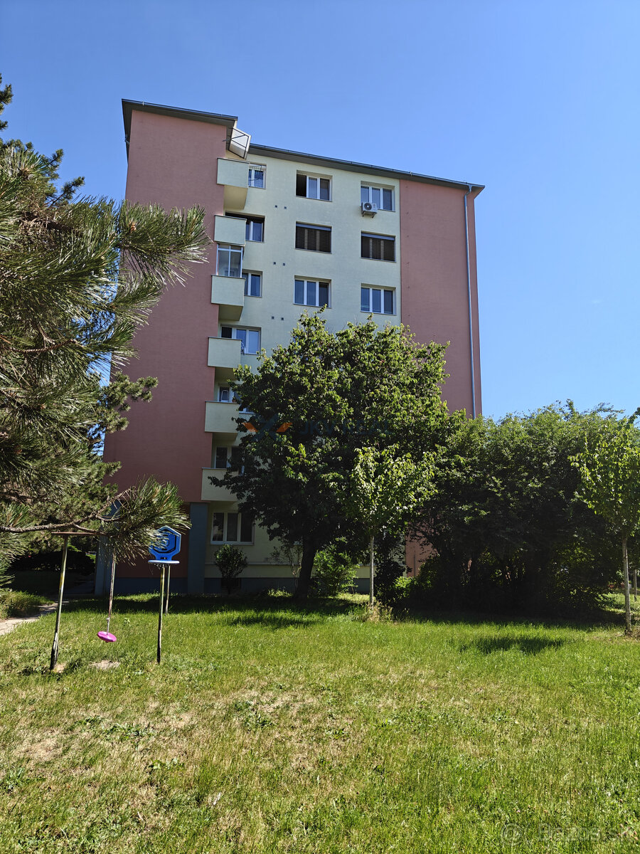 3-комнатная квартира, 79 m² · Rača