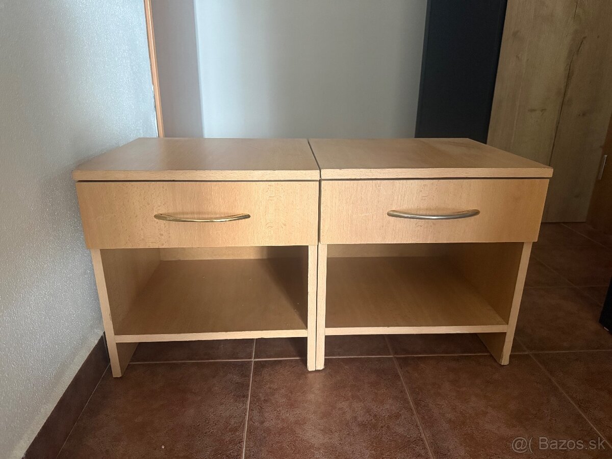 Nočné stolíky