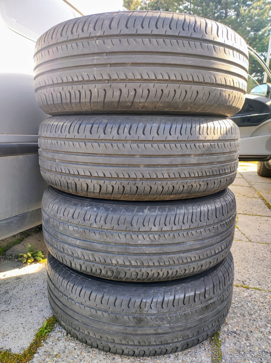 225/60 R17 letné pneumatiky komplet sada