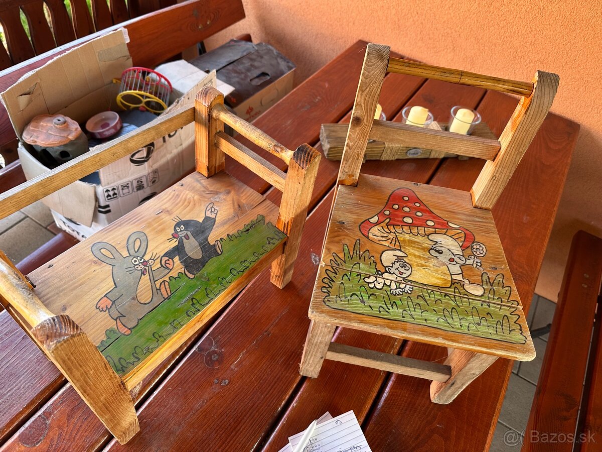 Drevené stoličky