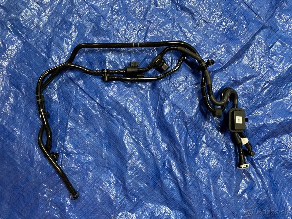 VW, Škoda, Seat, Audi - Palivová trubka (05E133366BK)