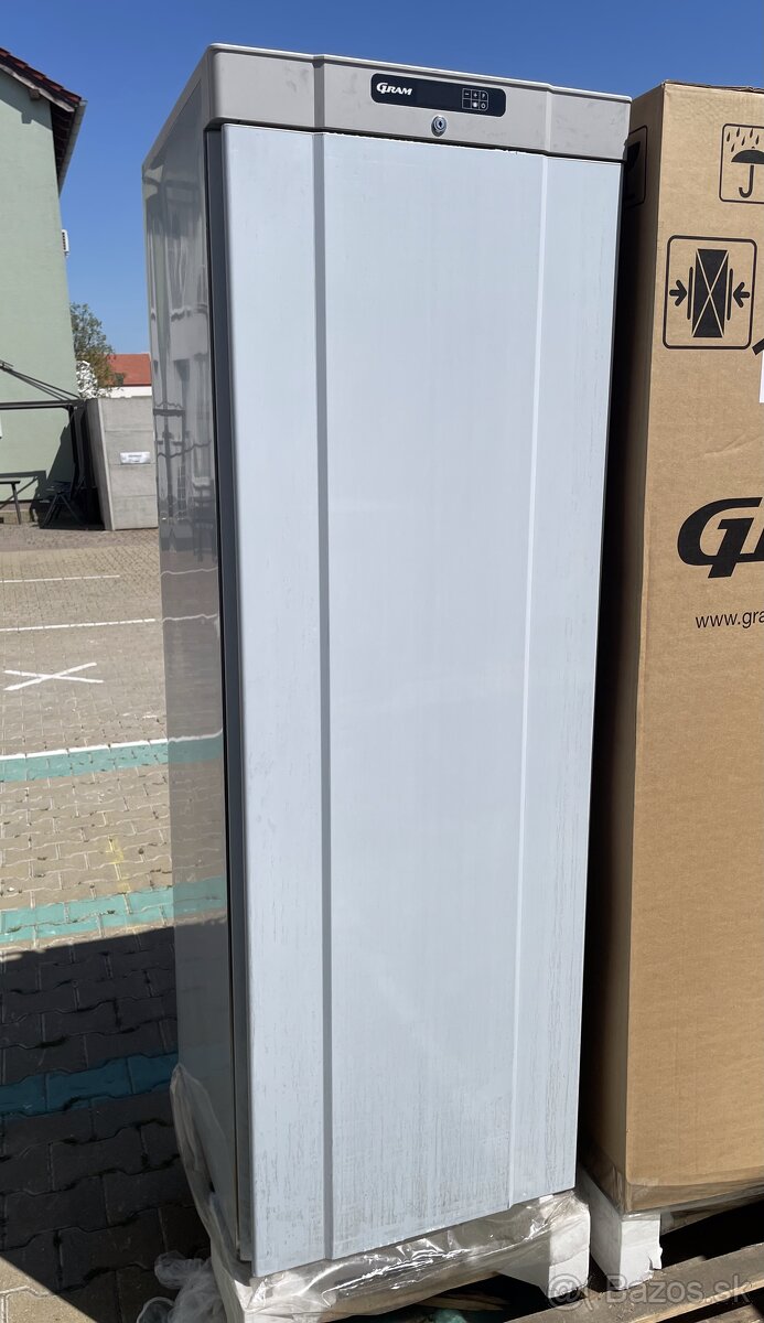 Chladnička Hoshizaki COMPACT K 420 RG C2 5W