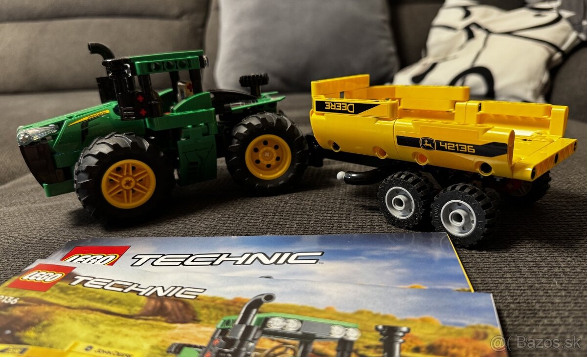 Lego Technics - 42136 John Deere 9620R 4WD Tractor