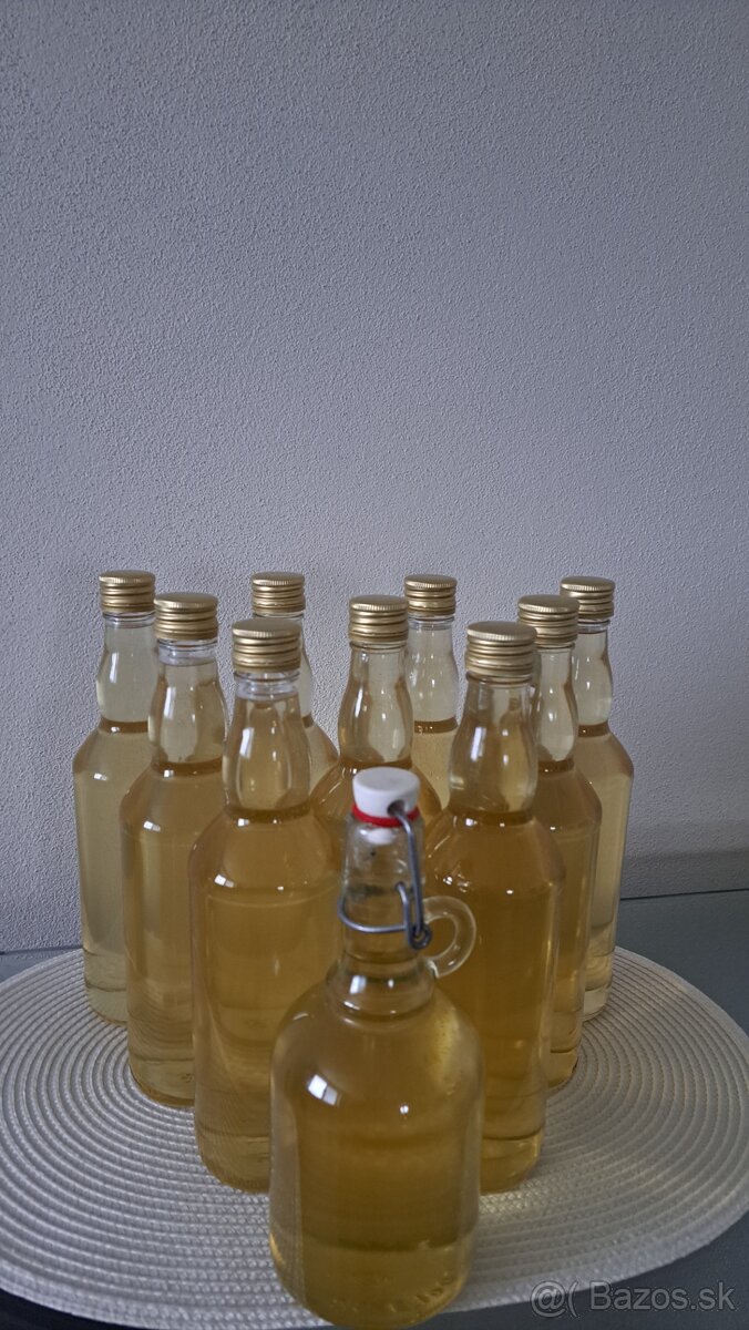 Domáci bazový sirup