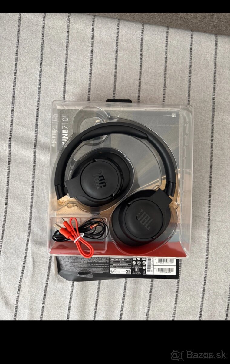 JBL sluchádla Tune710BT
