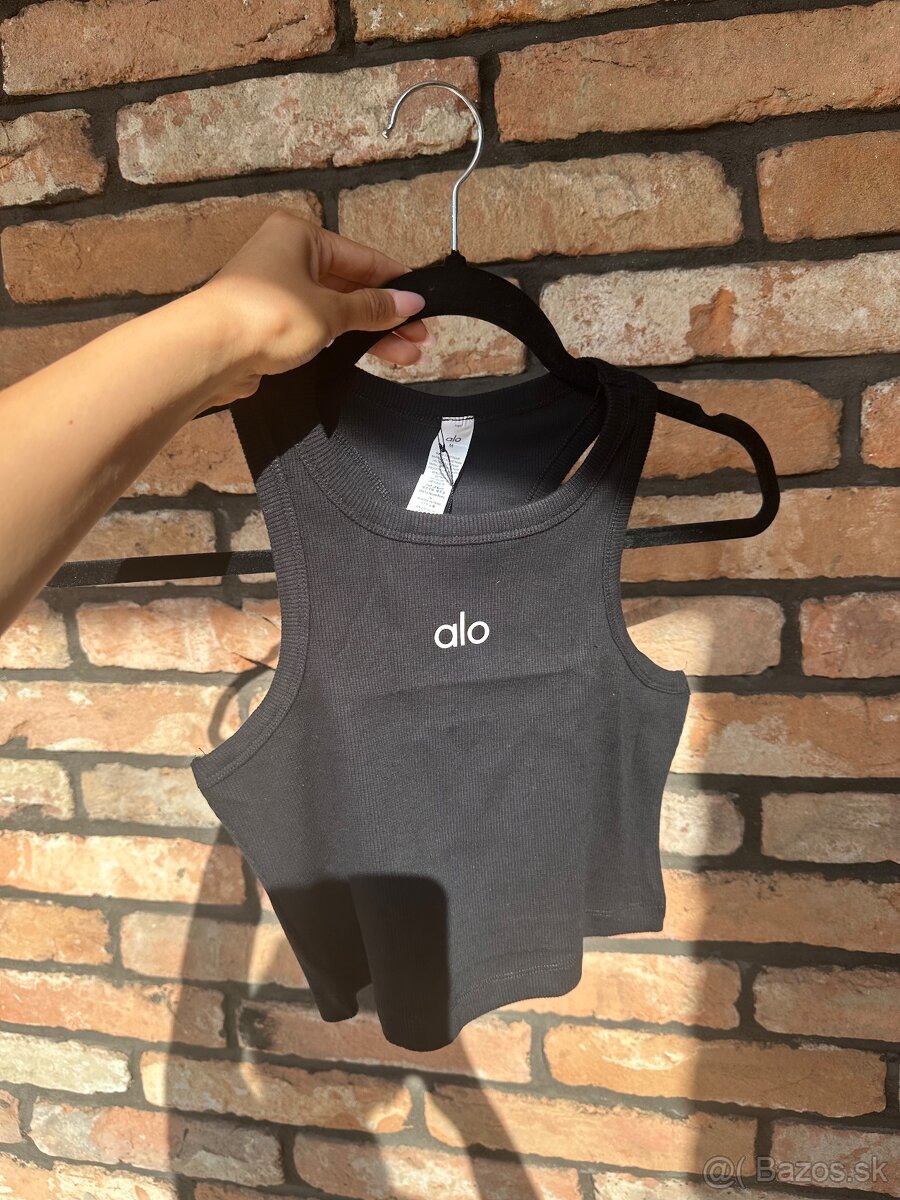 🖤 ALO YOGA čierne tielko – veľkosť M 🖤