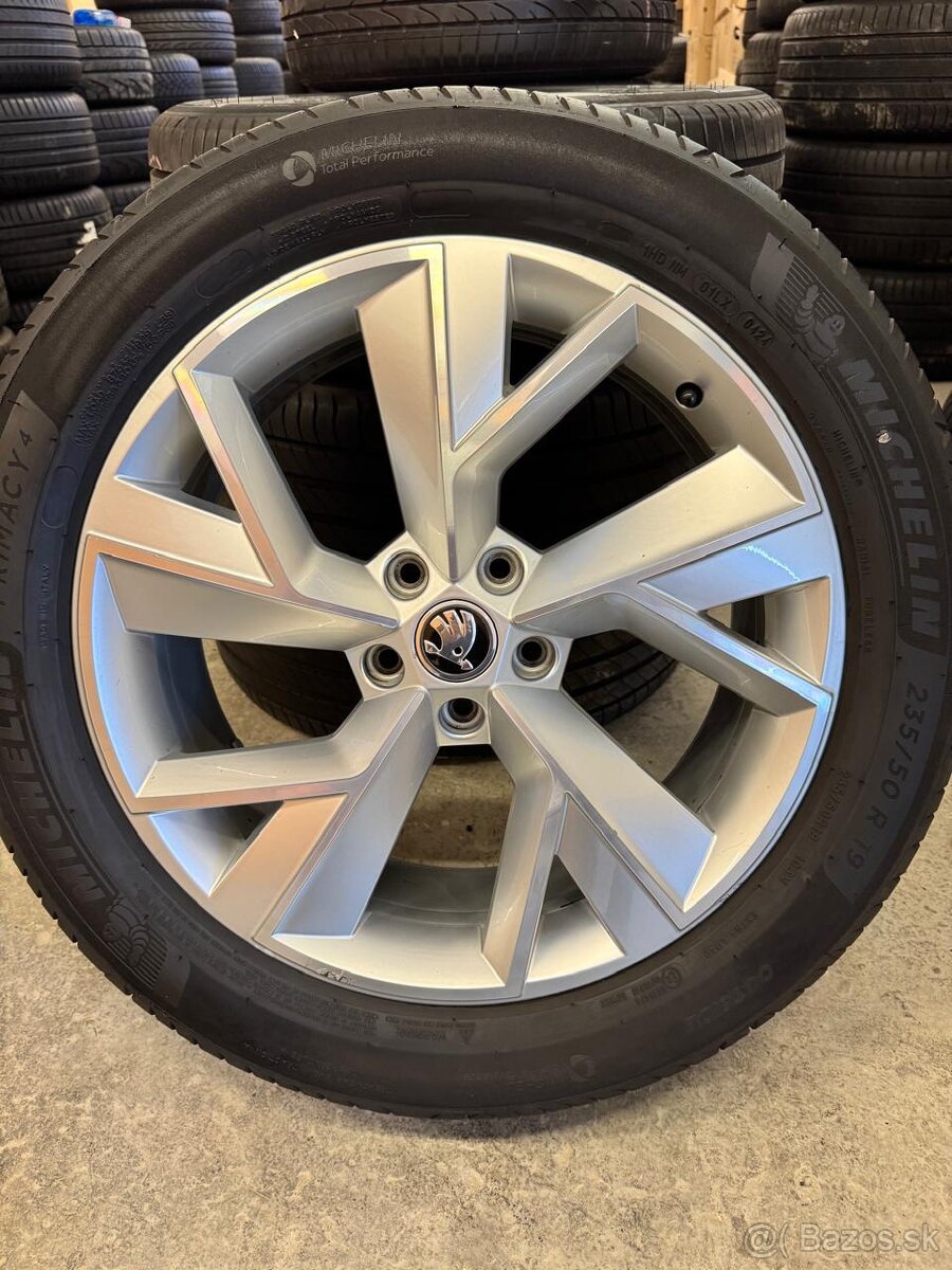 ORIGINAL SKODA KODIAQ Sporline R19 235/50/19 MICHELIN 2024