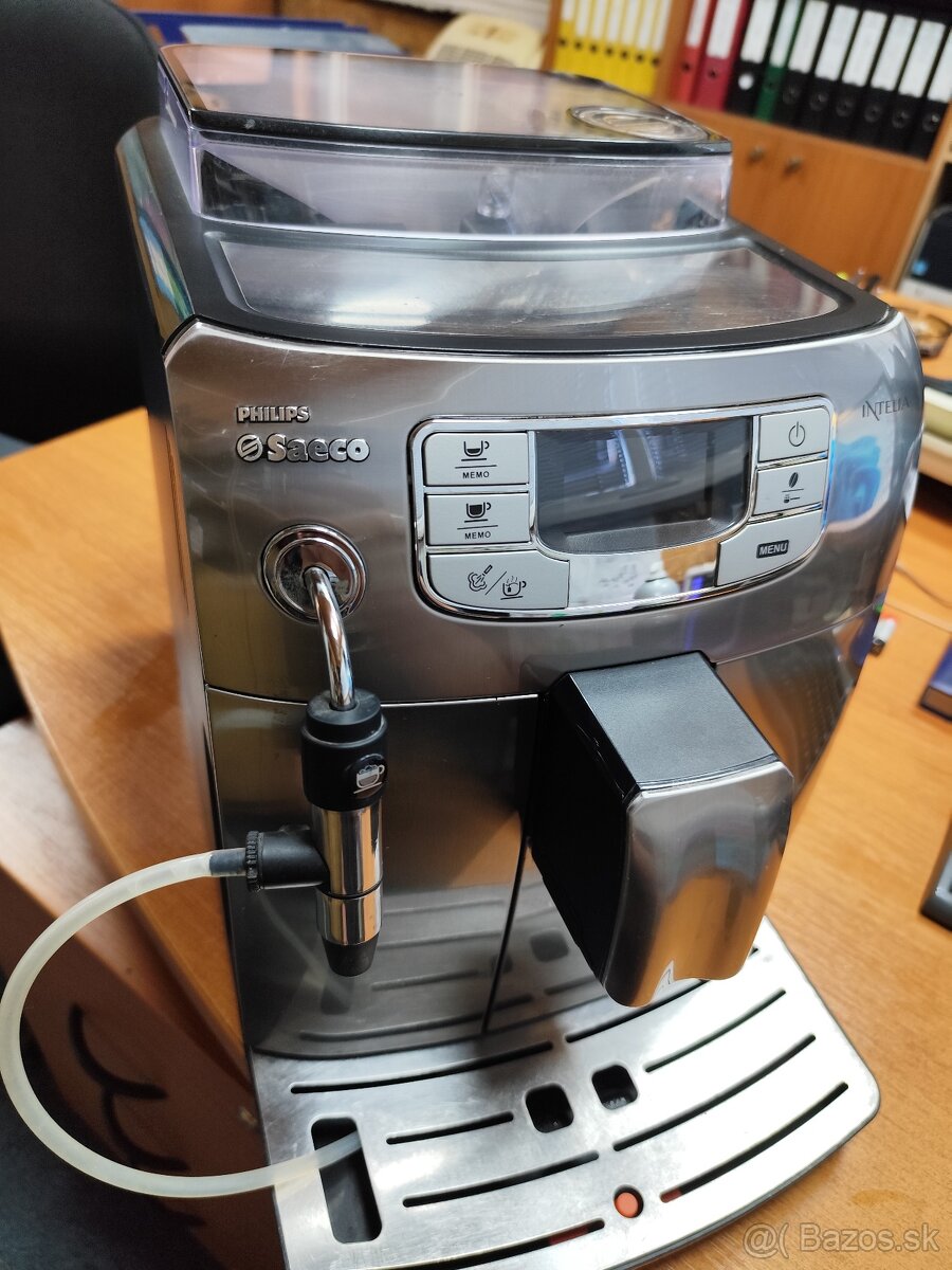 Kávovar Saeco intelia