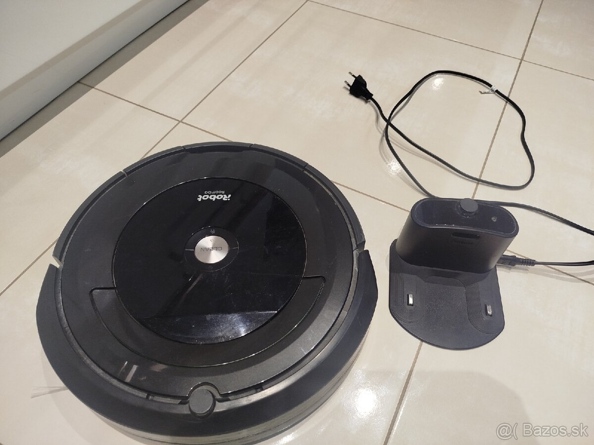 iRobot Roomba 696