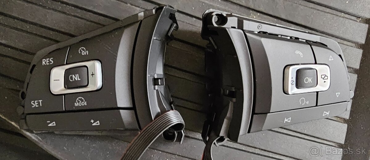 Tlačítka na volant VW 5G0959442MICX